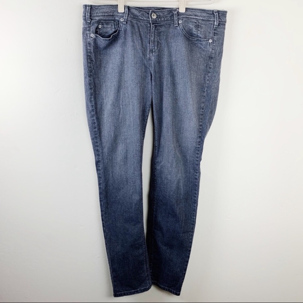 Source of Wisdom by Torrid Skinny Jeans Size 18